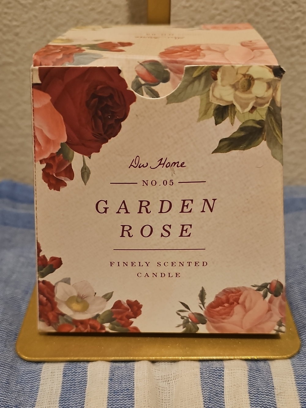 DW Home Garden Rose Candle